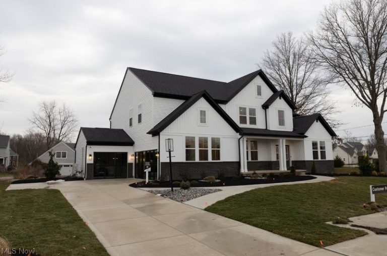 3625 WOODSTONE LANE, Avon, OH - Photo 2