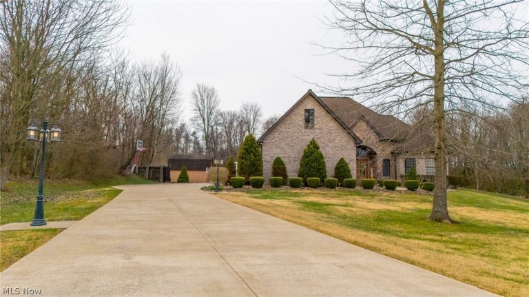 44290 Denise Lane, St Clairsville, OH - Photo 4