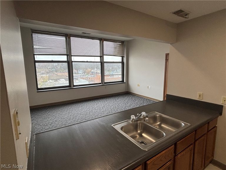 59 Lincoln Way #602, Massillon, OH - Photo 4