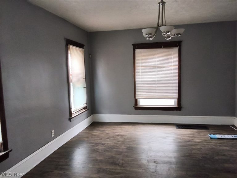 1653 Elberon Avenue, East Cleveland, OH - Photo 4