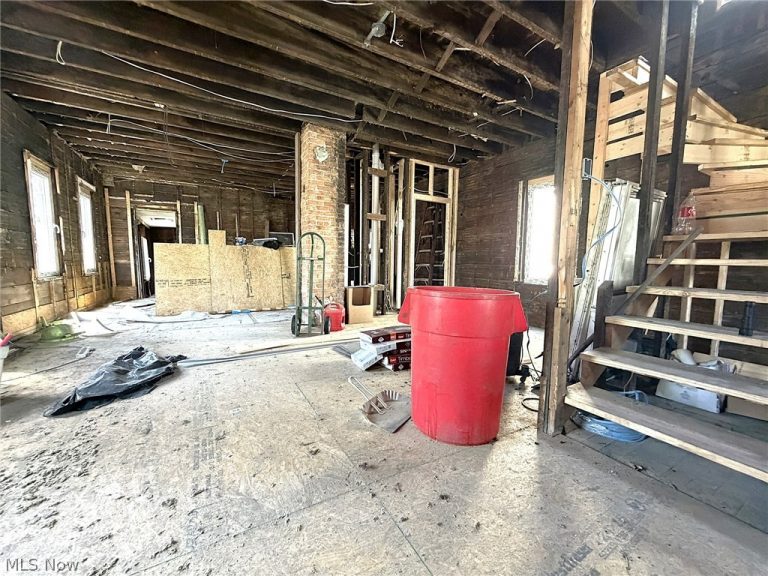 1346 54th Street, Cleveland, OH - Photo 5