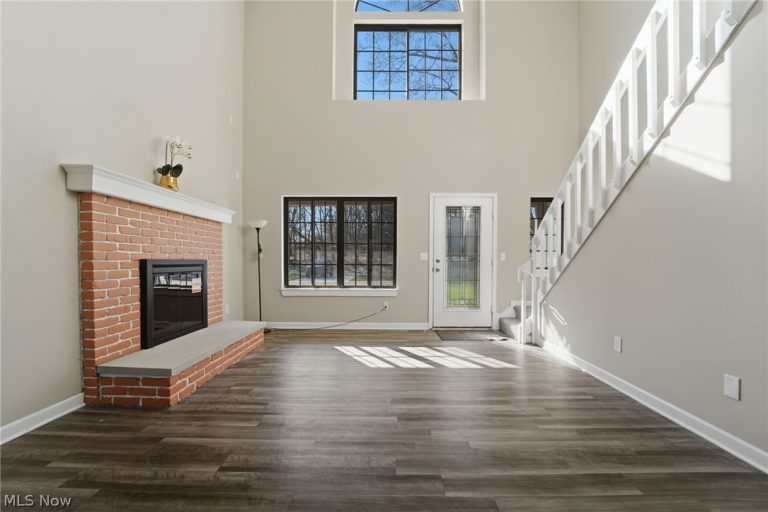 9211 Sugarbush Drive, Mentor, OH - Photo 3