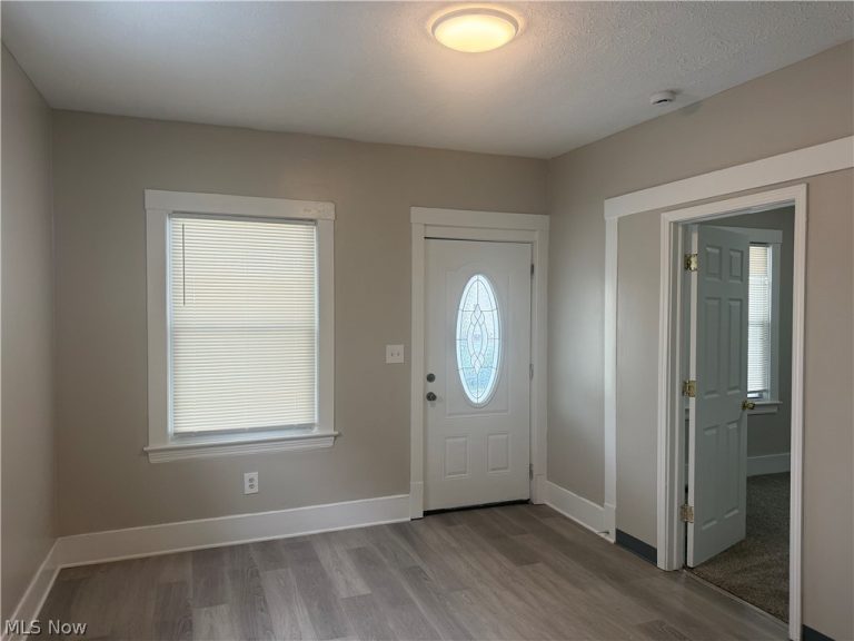 8801 Platten Avenue #DOWN, Cleveland, OH - Photo 2