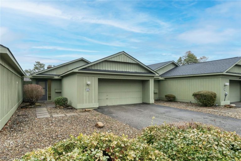 17310 Otani Court, Strongsville, OH, 44136