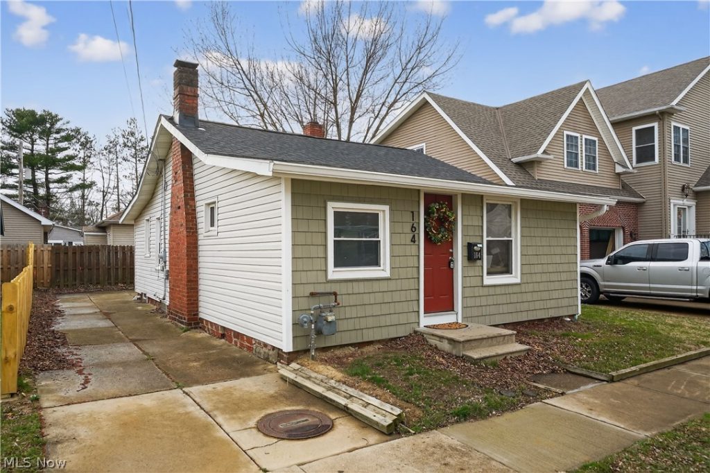 164 317th Street, Willowick, OH