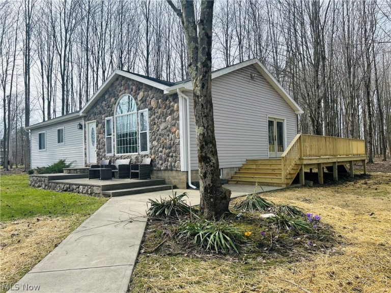 6453 Brandywine Drive, Andover, OH - Photo 3