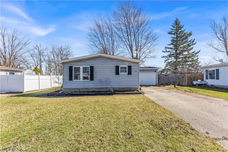 479 Stallion Court, LaGrange, OH - Photo 2