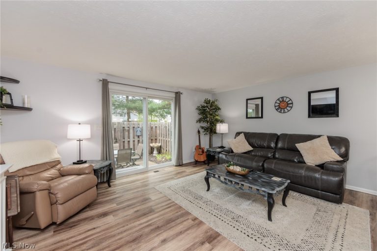 4757 Ledgewood Drive #9-D, Medina, OH - Photo 6