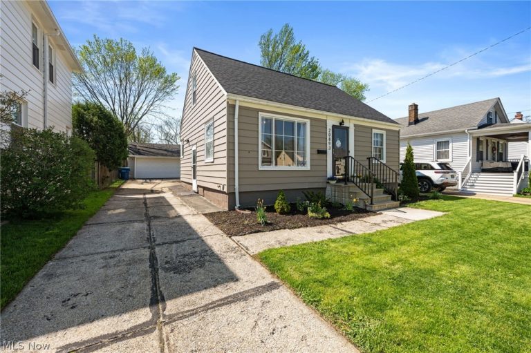 20893 Belvidere Avenue, Fairview Park, OH - Photo 3