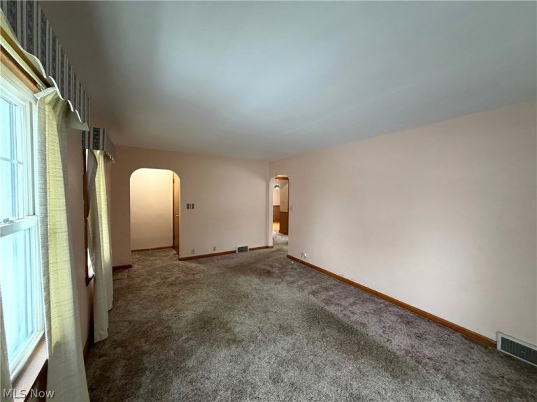 2229 Schneider Street, North Canton, OH - Photo 4