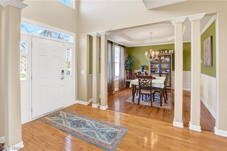 38715 Berkshire Avenue, Avon, OH - Photo 2