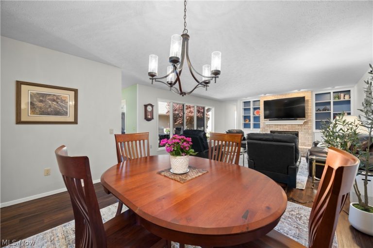 13081 Olympus Way, Strongsville, OH - Photo 6