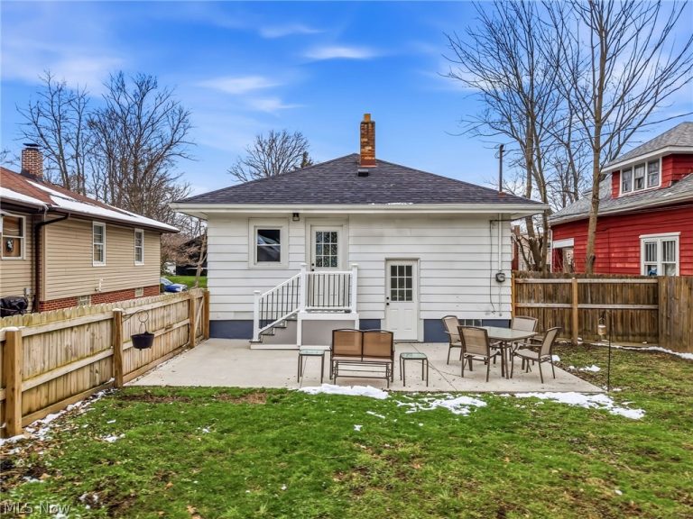 1156 Parkside Drive, Alliance, OH - Photo 5