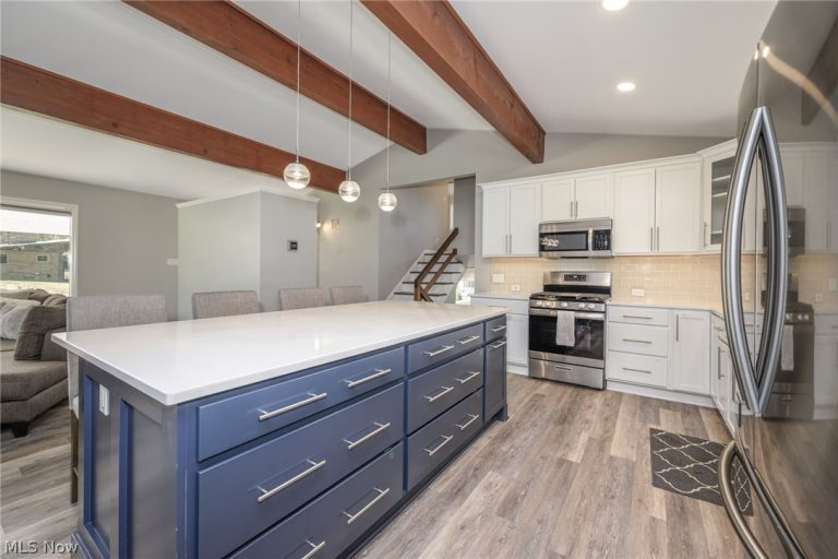 338 Asbury Road, Fairlawn, OH - Photo 8