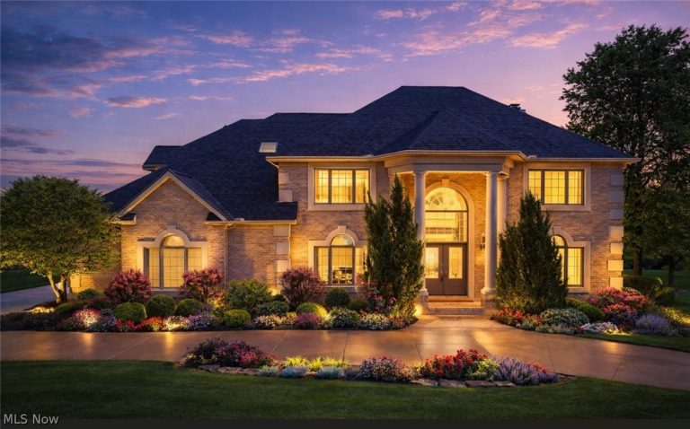 4705 Barnsleigh Drive, Bath, OH - Photo 2