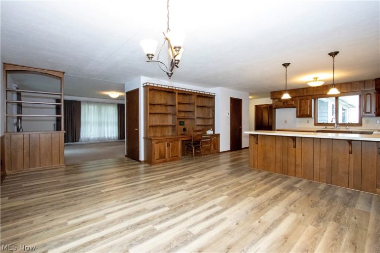 2180 Carr Road, Orrville, OH - Photo 6