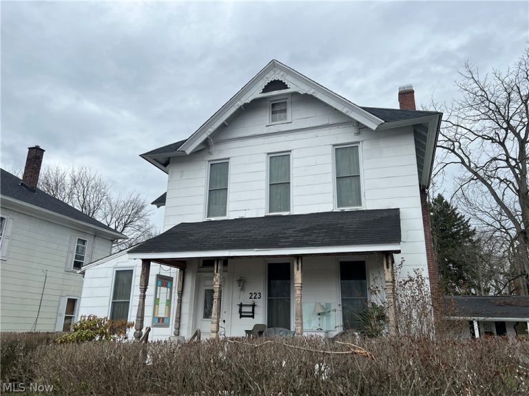 223 Main Street, Columbiana, OH, 44408