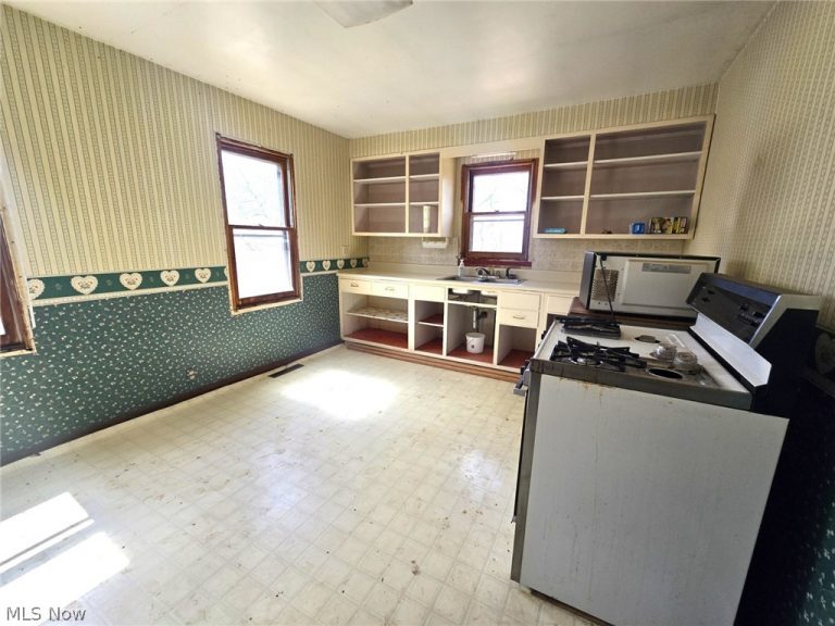 641 Warren Chapel Road, Fleming, OH - Photo 8