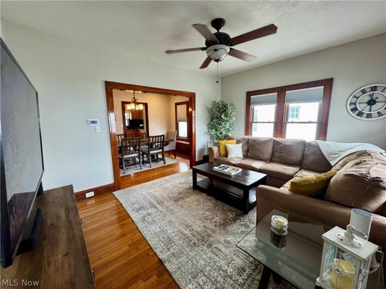 10606 Langton Avenue, Garfield Heights, OH - Photo 3