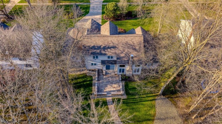 34540 Seminole Way, Solon, OH - Photo 8