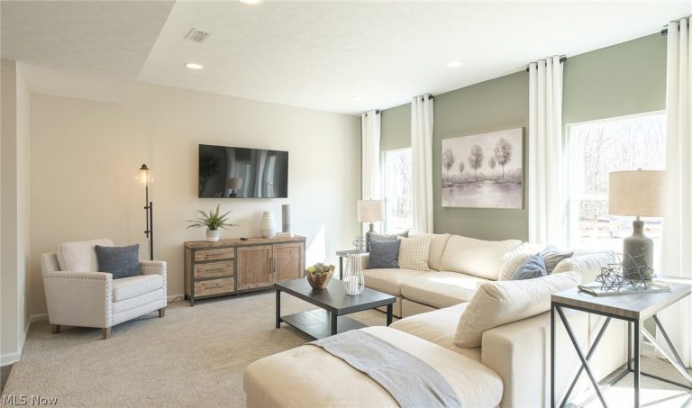 424 Honeycrisp Drive, Louisville, OH - Photo 4