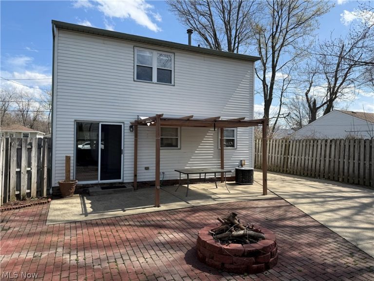 1030 349th Street, Eastlake, OH - Photo 6