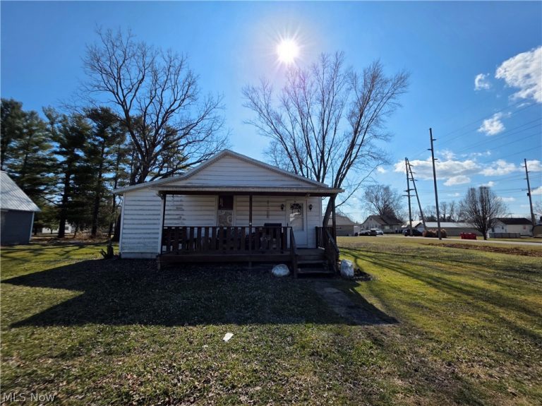 6910 Elm Street, East Fultonham, OH, 43735