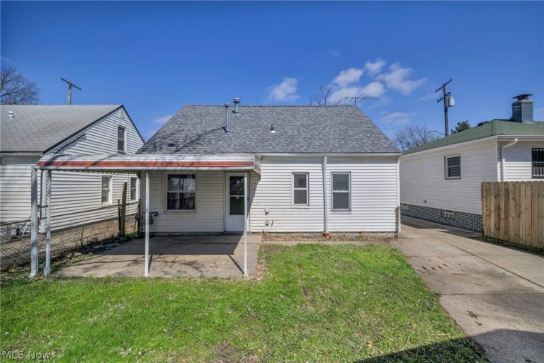 13539 Bennington Avenue, Cleveland, OH - Photo 5