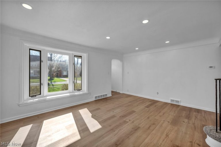 161 216th Street, Euclid, OH - Photo 8