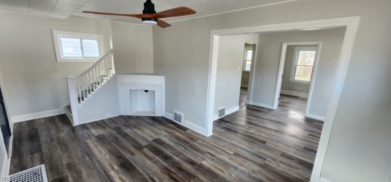 1514 Clermont Road, Cleveland, OH - Photo 2