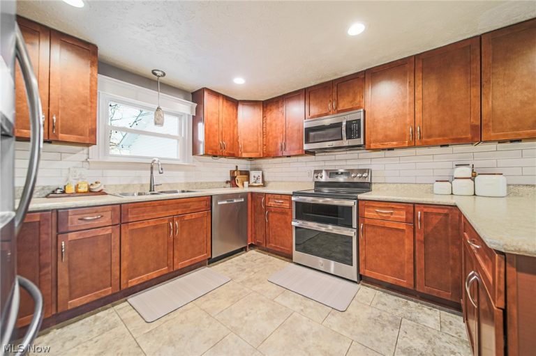 15071 Stanwood Street, Dalton, OH - Photo 8