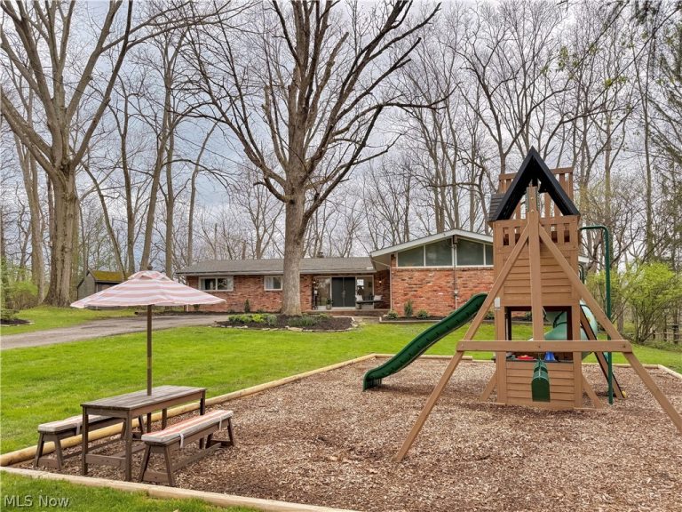 3169 Hilltop Point Circle, Medina, OH - Photo 4