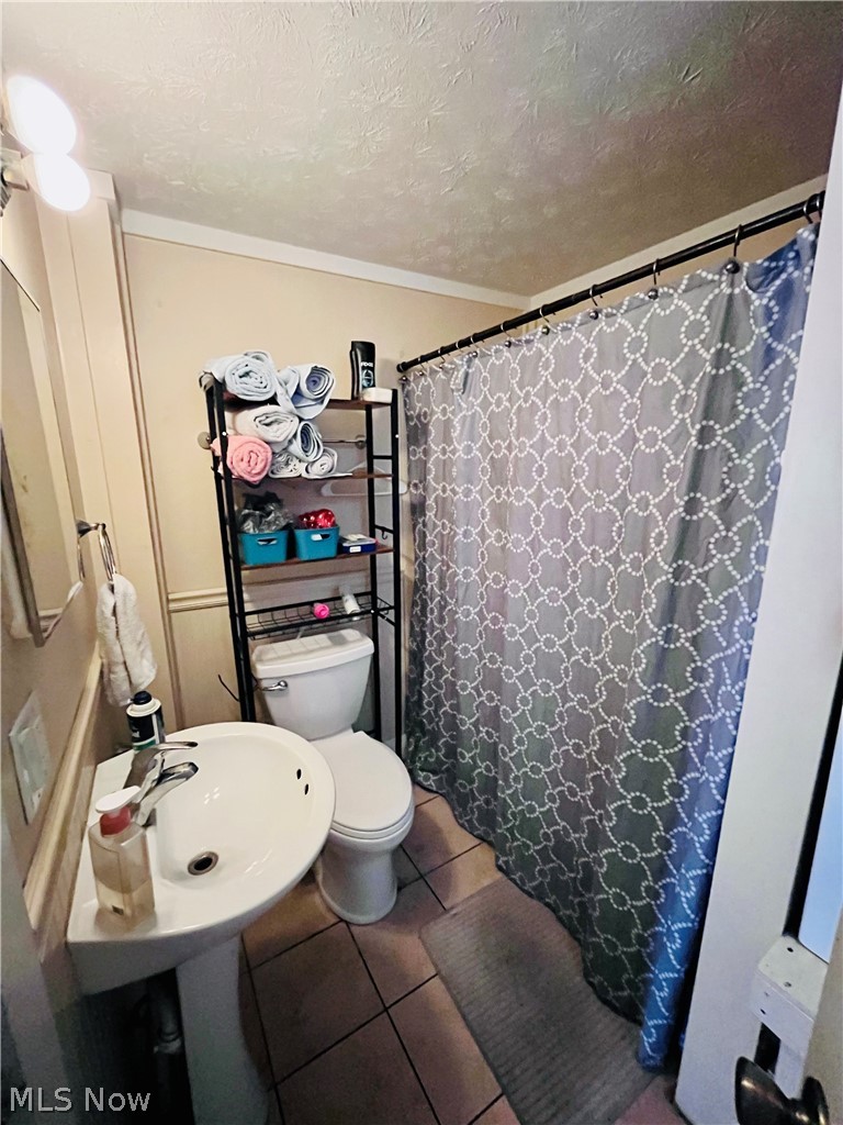 603 Utah Lane, Chester, WV - Photo 8