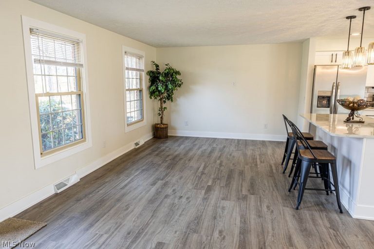 1224 Grassmere Street, North Canton, OH - Photo 6