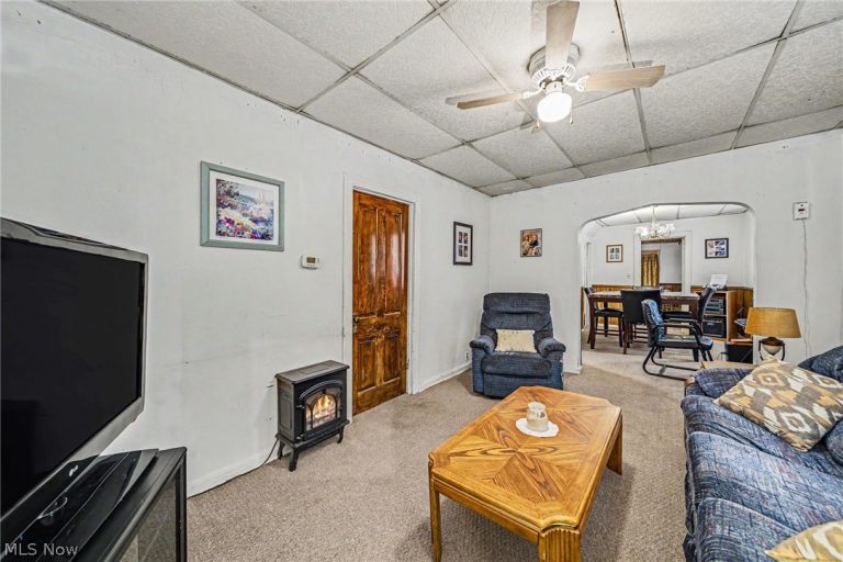 3009 Cypress Avenue, Cleveland, OH - Photo 6