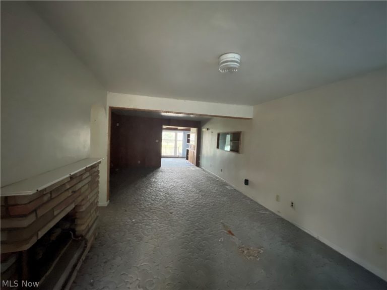 706 Vine Street, Tiltonsville, OH - Photo 2