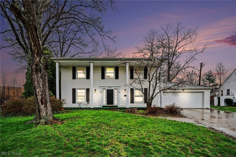 1011 Chatham Place, Rocky River, OH, 44116