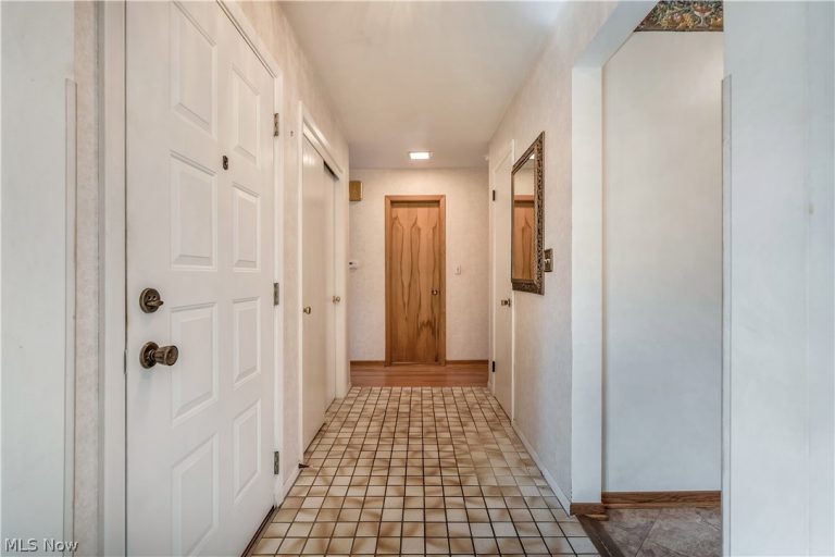 155 Moore Road, Akron, OH - Photo 5