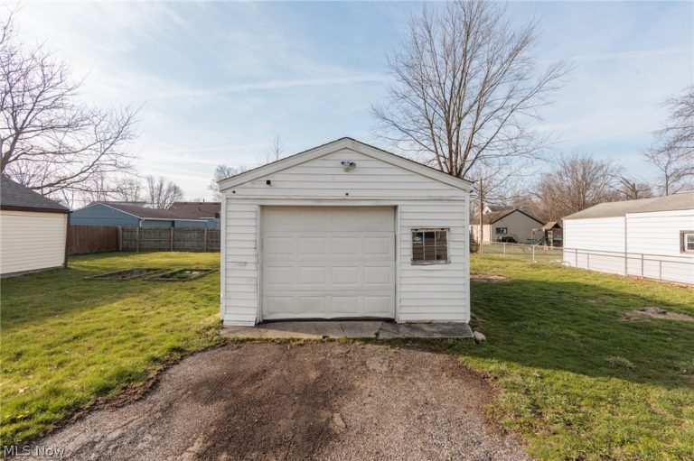 609 Princeton Avenue, Elyria, OH - Photo 5