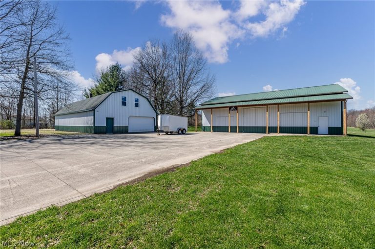 16118 Cowley Road, Grafton, OH - Photo 4