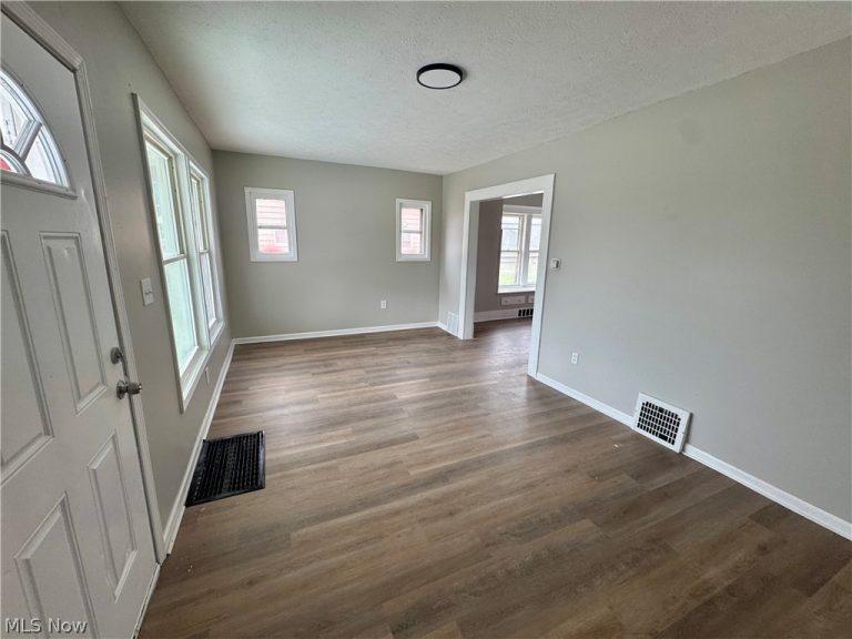 1046 21st Street, Lorain, OH - Photo 4
