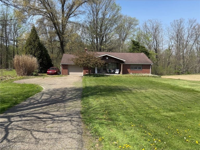 4101 Homeworth Road, Homeworth, OH, 44634