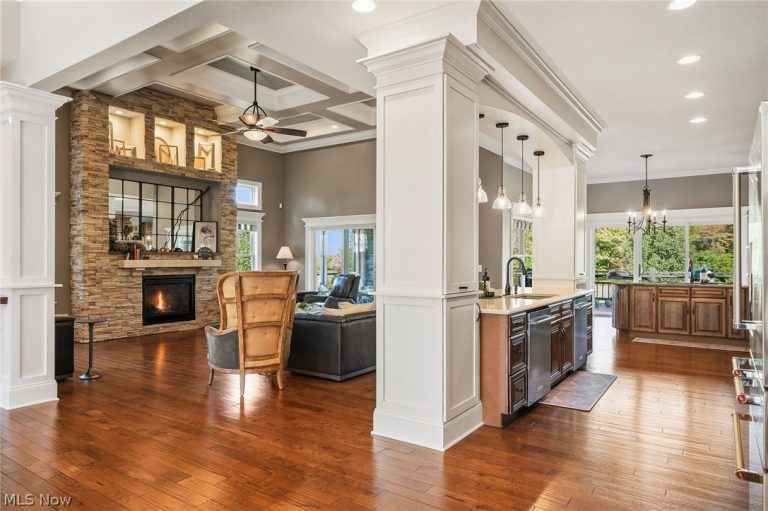 577 Lyonswood Drive, Hinckley, OH - Photo 5