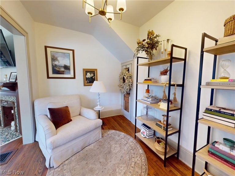 2320 Bellfield Avenue, Cleveland Heights, OH - Photo 3