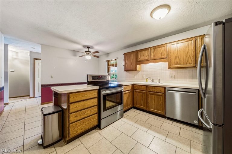 6183 Worthington Lane #12B, Mentor, OH - Photo 8