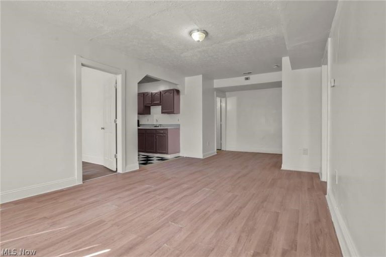 317 156th Street #4, Cleveland, OH - Photo 6