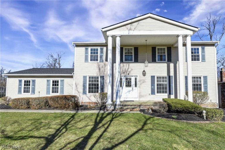 7916 Oakridge Drive, Mentor, OH - Photo 3