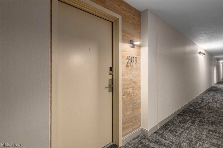 12550 Lake Avenue #201, Lakewood, OH - Photo 3