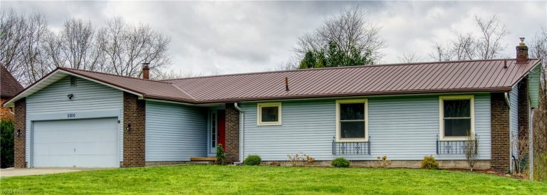 5200 Donner Drive, New Franklin, OH - Photo 2