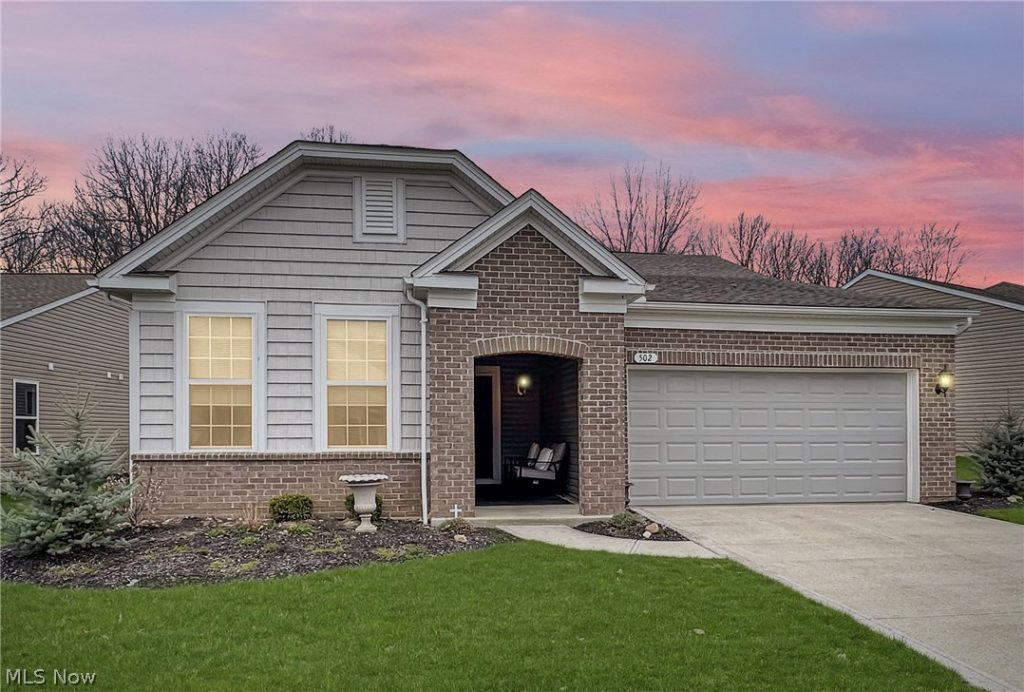 502 Arbor Lane, Copley, OH